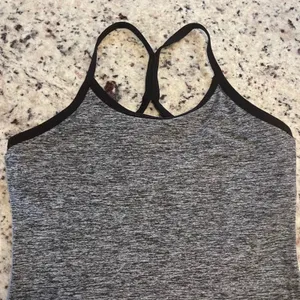 Beyond Yoga Tank Top Women Small Gray Heather Space Dye Shelf Bra Racerback Tank thumbnail 2