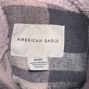 American Eagle pink plaid M cozy fleece hood shacket thumbnail 3