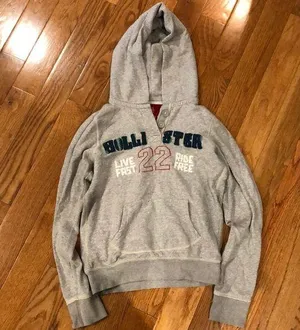 Hollister Hoodie Size Medium thumbnail 1
