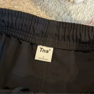 Aritzia TNA Sawyer Black Pants thumbnail 4