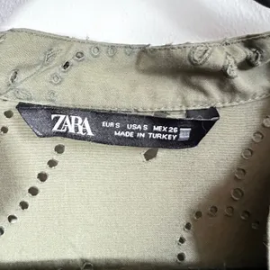 Zara Embroidered Eyelet Tiered Mini Dress Sz Small Floral‎ Vacation Beach thumbnail 4