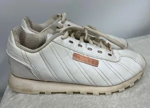 Reebok size 7.5 womens Sneakers vintage style FLAWED thumbnail 4
