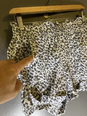 Aerie Paperbag Shorts Womens Small White Leopard Elastic Waist Ruffle Lounge thumbnail 2