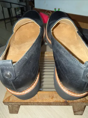 Naturalizer Black Leather Slip-On Loafers with Brown Trim thumbnail 4