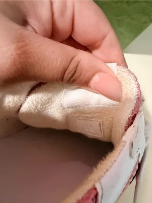 Gucci Gold Leather-Trim Sneakers thumbnail 8