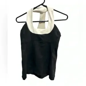 Lululemon Womens Scoop Neck Black Manifesto & White Tank Top Size 8 thumbnail 7