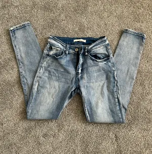 Jeans thumbnail 1