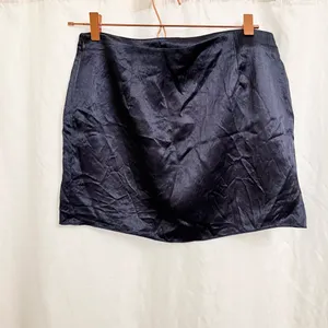 Aritzia | Babaton Slip Satin Crinkled Mini Skirt Size 6 In Starboard Navy Blue thumbnail 6