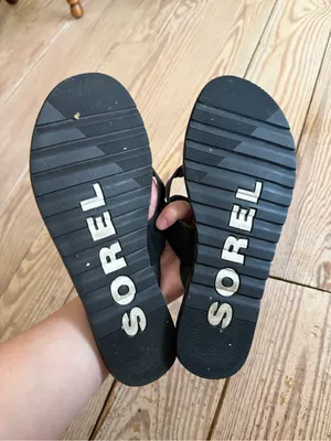 Sorel Women's Ella II Easy Flip Sandals size 8 thumbnail 3