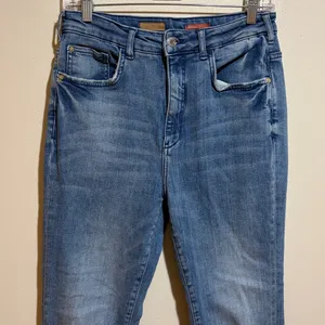 Pilcro Anthropologie The Icon High Waist Distressed Denim Flare Jeans Size 28 thumbnail 7