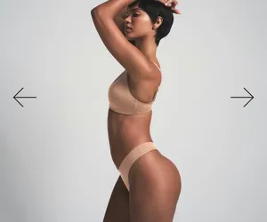 SKIMS T-Shirt Demi Bra Wireless Form thumbnail 2
