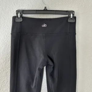 Alo Mid Waisted Moto Leggings Black Size XS. Heavy wear condition thumbnail 8