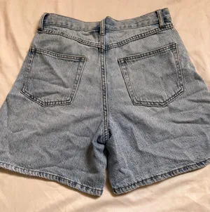 High waisted shorts thumbnail 4