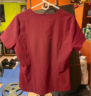 FIGS Catarina Top thumbnail 2
