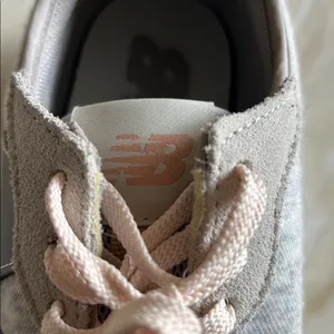 New Balance 327 Womens Rain Cloud‎ and Rose Water Size 9 Gray w/Pink Laces thumbnail 13