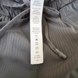 Lululemon Beyond the Studio Jogger Women 8 Graphite Herringbone‎ Ruched Pant thumbnail 10