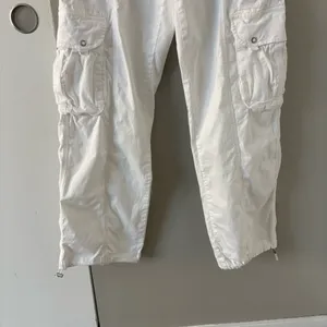 Garage White Y2K-inspired Cargo Trousers Pants Size Women’s 0 Waist thumbnail 2