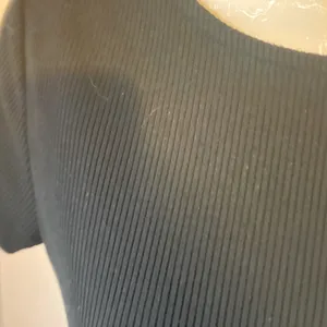 Princess Polly Ribbed Black Crop Top‎ thumbnail 2