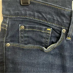 Levi's Jeans Womens 27 Curvy Bootcut Mid Rise Dark Washed Stretch Denim Blue‎ thumbnail 2