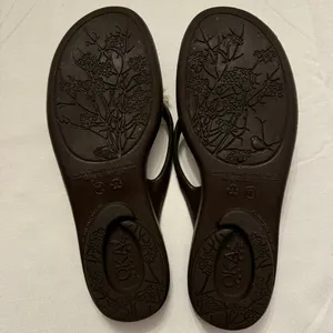 Oka-B Floral Flip Flop Sandals Brown Comfort Thong USA Made Women’s 8.5-9.5 thumbnail 9