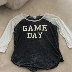 Daytrip 3/4 sleeve tee thumbnail 1