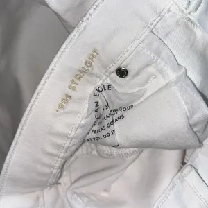 NWOT American Eagle AE '90s Straight Jean white 14 Stretch thumbnail 9