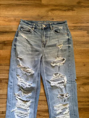 American Eagle Outfitter Light Wash High-Rise Ripped distressed Jeans Sz 4 denim thumbnail 3