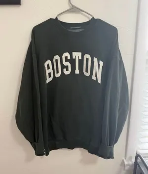 Boston Crewneck Brandy Melville Oversized thumbnail 1