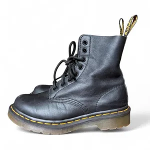 Dr. Martens 1460 Black Smooth Leather 8-Eye Combat Boots Women’s US 5 EU 36 thumbnail 3