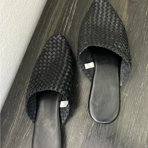 Universal Threads Loafers Black Woven Slip-On Loafers - Stylish Casual Comfort 7 thumbnail 6