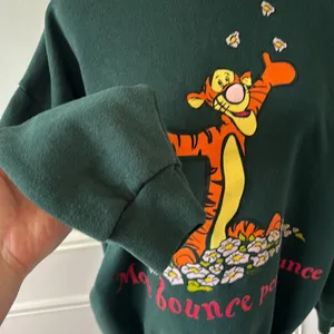 Disney Vintage Tigger Crewneck Sweatshirt "More Bounce Per Ounce" Size XL Green Grandma thumbnail 5
