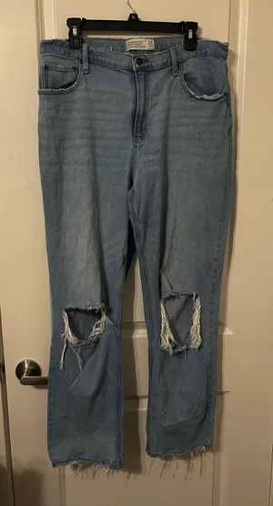 Abercrombie Straight 90s Ultra High-Rise Jeans thumbnail 1