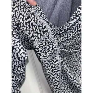 Athleta Ultimate Stash High Rise Textured 7/8 Leggings 2X Pockets thumbnail 6