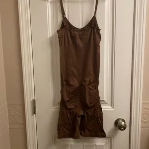 2 Pack — Seamless Shapewear Bodysuit - Tan and Brown NWOT thumbnail 4