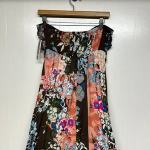 Fire Los Angeles Asymmetrical Pink and Green Gown thumbnail 5