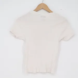 On Fire T-Shirt Womens L NYC Teddy Bear White Ribbed Baby Tee Excellent thumbnail 3