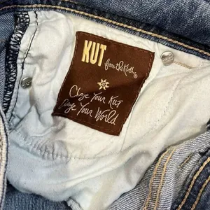 Kut From the Kloth Cameron straight leg jean thumbnail 6
