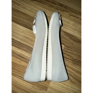 Giani Bernini Womens Sz 8 Ballet Flats Shoes Odeysagry Stone‎ Gray Memory Foam thumbnail 7