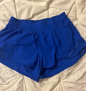 Lululemon Hotty Hot Short 2.5” thumbnail 1