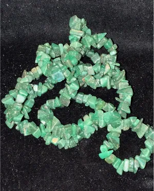 Vintage Green Aventurine Crystal Chip Necklace 32 in. Long Strand Boho Statement thumbnail 1
