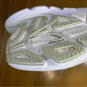 Hoka Bondi 8 Women's Sneakers in Gray - Size 8.5 Wide thumbnail 9