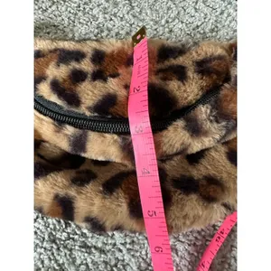 Cheetah Fanny Pack Crossbody Bag Black thumbnail 14