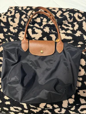 Longchamp Black Purse thumbnail 1