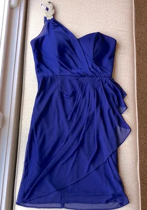 XSCAPE Cocktail Dress with diamond brooch thumbnail 1