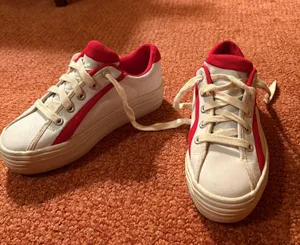 Vintage Husker Women’s Sneaker White Size 10 thumbnail 2