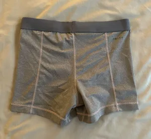 Nike Pro Gray Shorts Performance Fit thumbnail 3