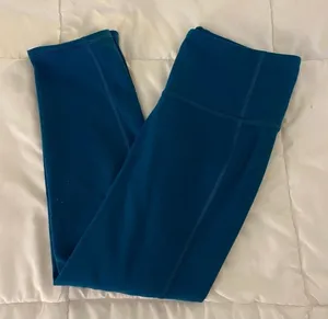 Athleta High Rise‎ Chaturanga Capri Leggings thumbnail 1