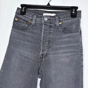 Levi’s Black Ribcage Straight Ankle Jeans thumbnail 6