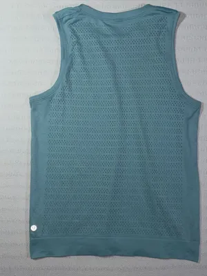 Lululemon Womens Breeze By Breathable Muscle Tank Top Size 6 Workout Running Gym thumbnail 2