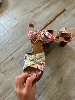 Gianni Bini Chunk Heels thumbnail 2